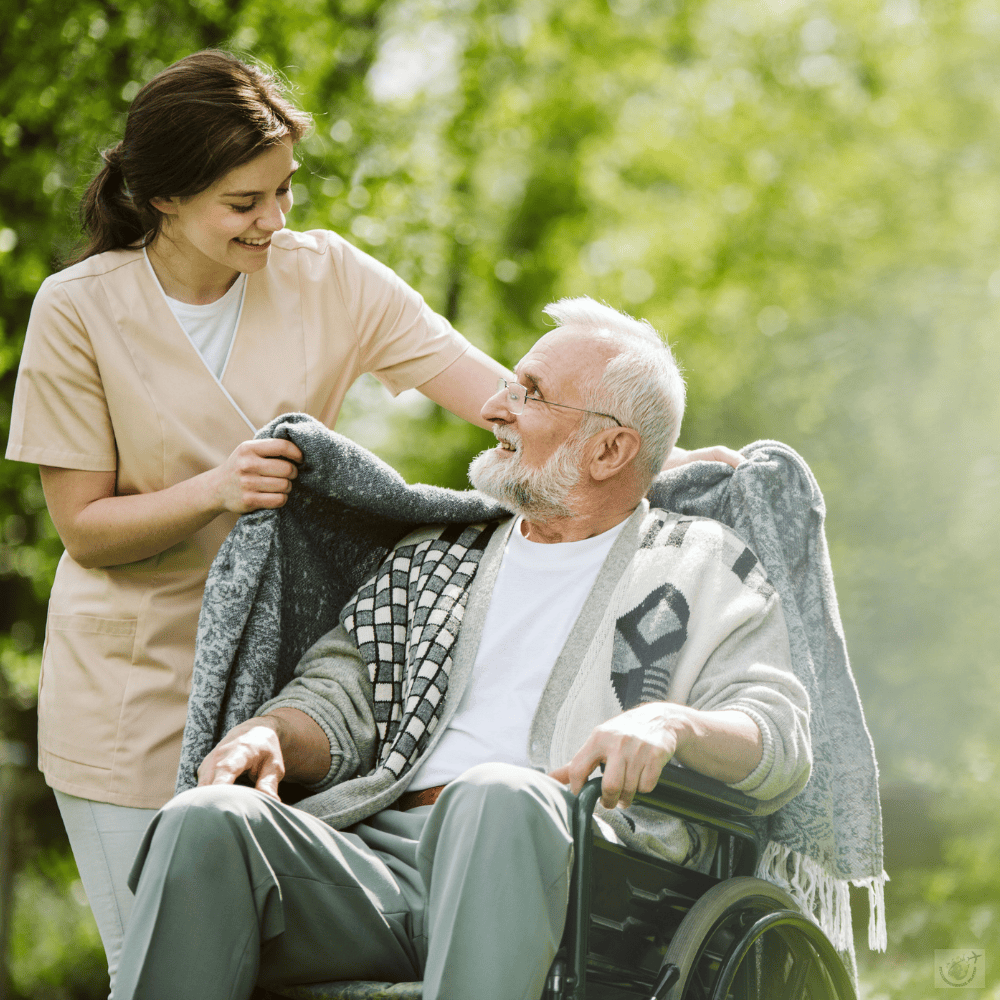 Person ist im Rollstuhl zu sehen. Pflegeberatung in Dortmund